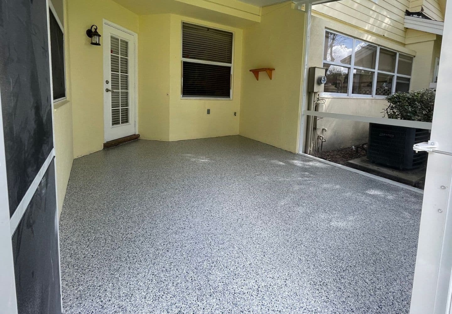 Best Detroit Flooring: Why Polyaspartic Beats Epoxy